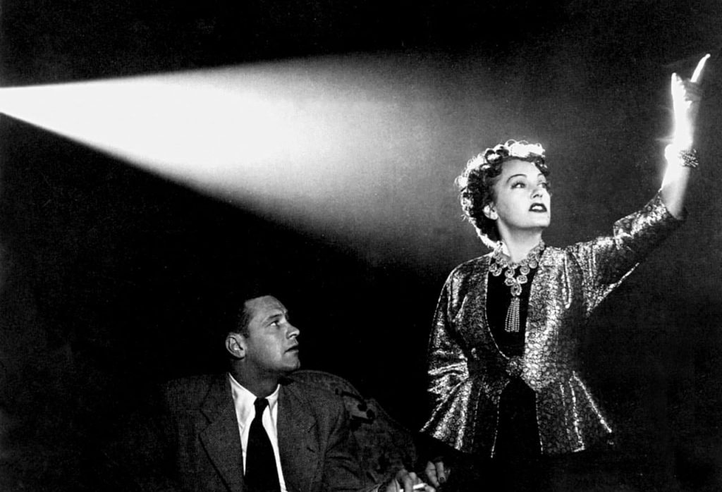 Un'icona cinematografica che simboleggia l'amore del cinema nella giornata internazionale delle donne