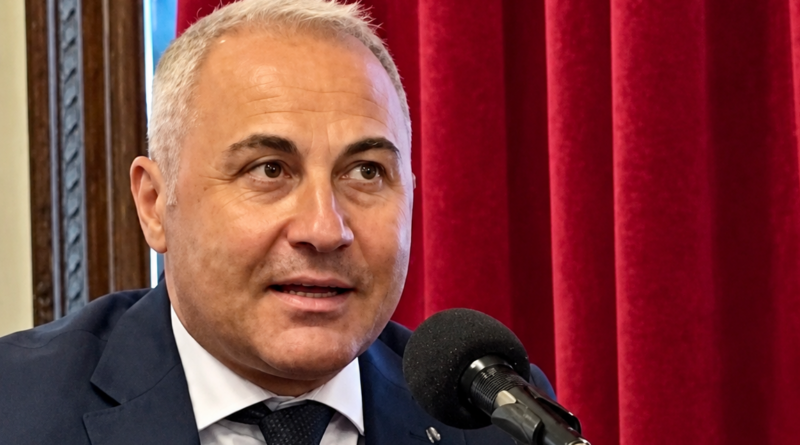 Filippo Marra, oltre il ruolo: «Le scelte, le ferite, e il coraggio di immaginare il domani»